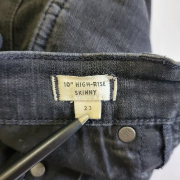 Madewell 10" High Rise Skinny Ankle Button Front Raw Hem Jean, Faded Black Grey - Picture 9 of 11